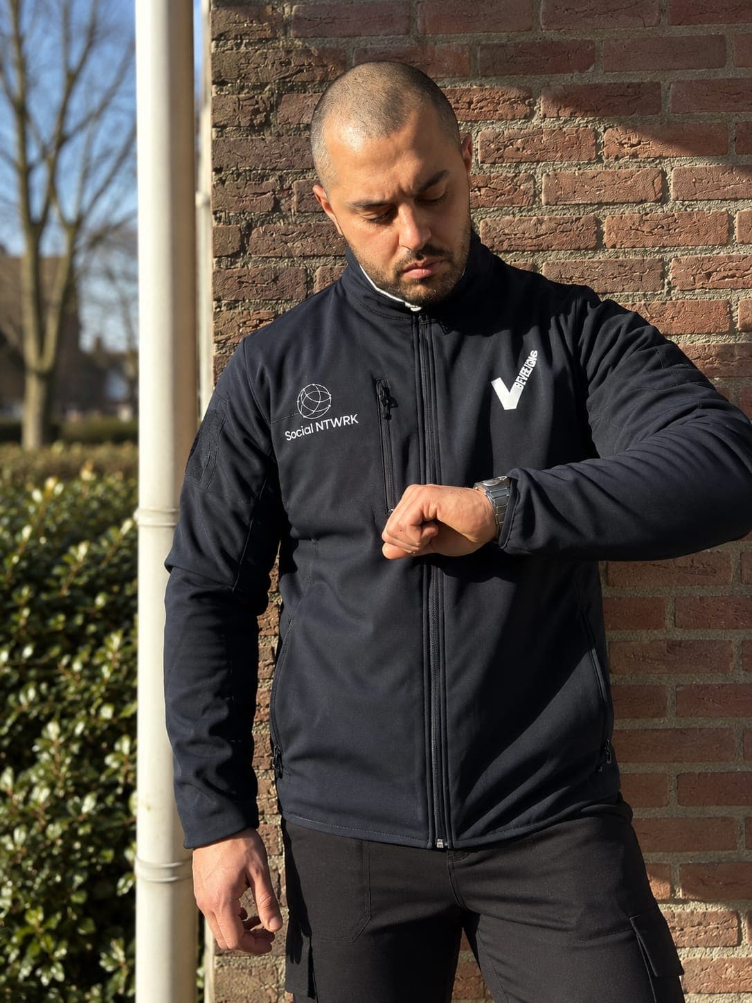 Beveiliger van Social NTWRK tijdens zijn dienst
